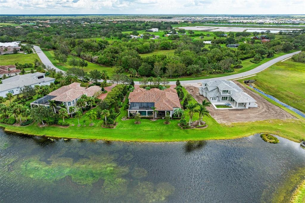 FOUNDERS CLUB - Residential