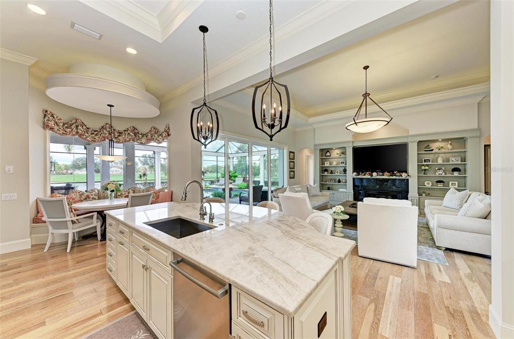 FOUNDERS CLUB - Residential