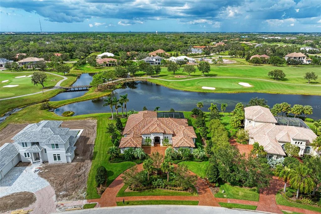 FOUNDERS CLUB - Residential