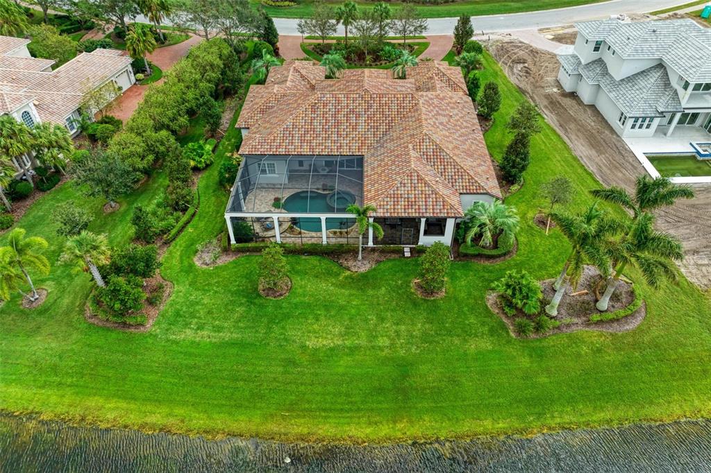 FOUNDERS CLUB - Residential