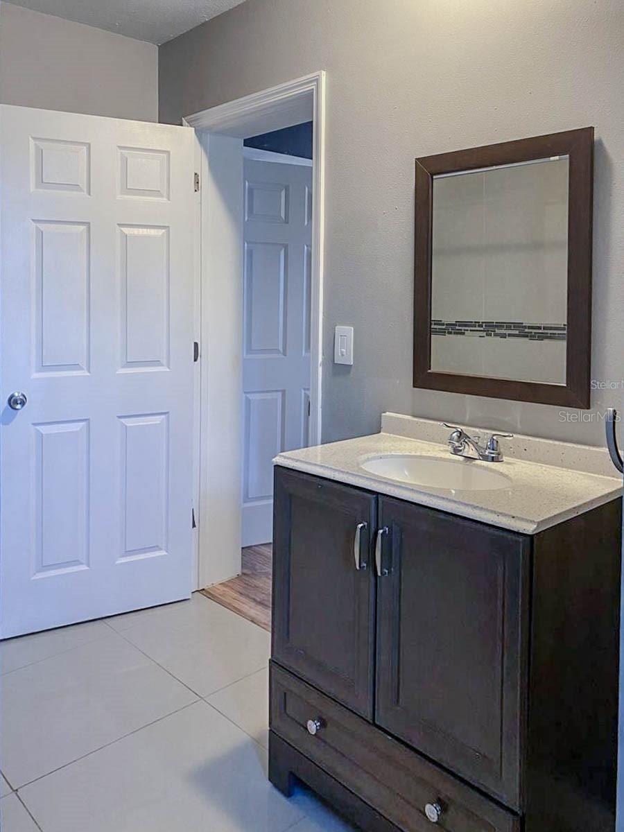 GOLDEN ACRES - Residential Lease