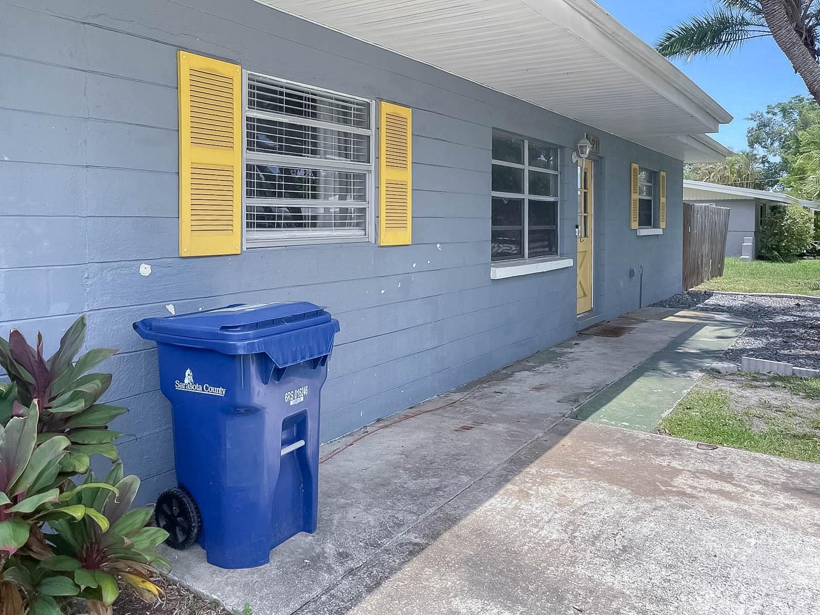 GOLDEN ACRES - Residential Lease