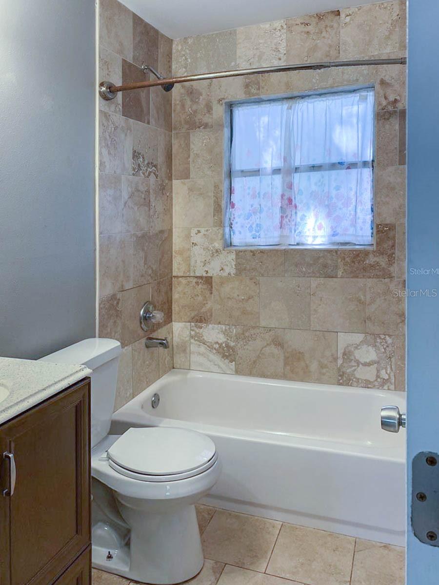 GOLDEN ACRES - Residential Lease