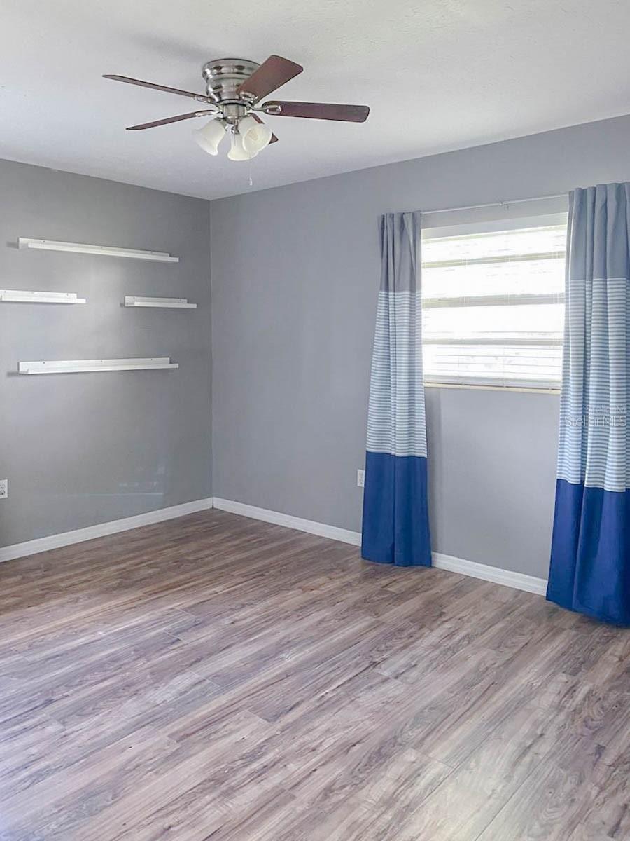GOLDEN ACRES - Residential Lease
