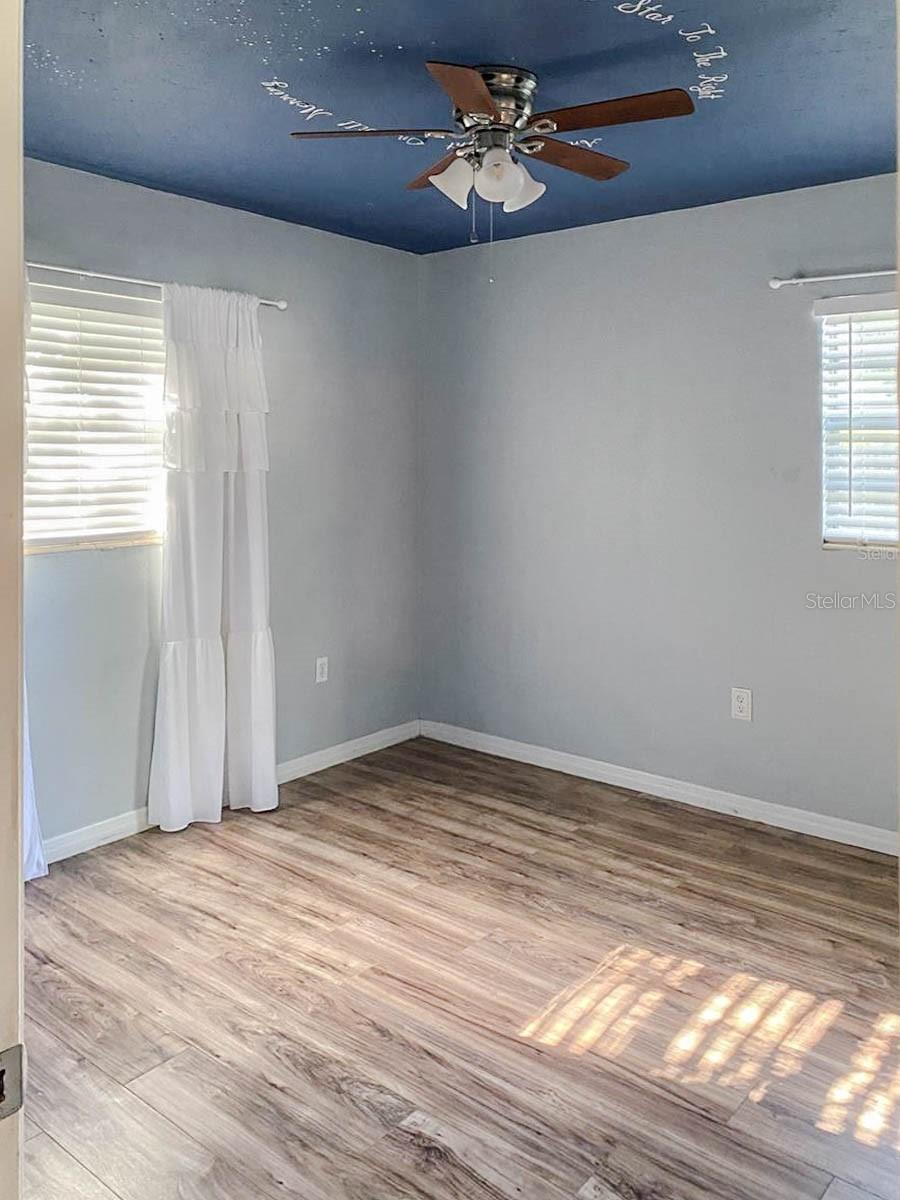 GOLDEN ACRES - Residential Lease