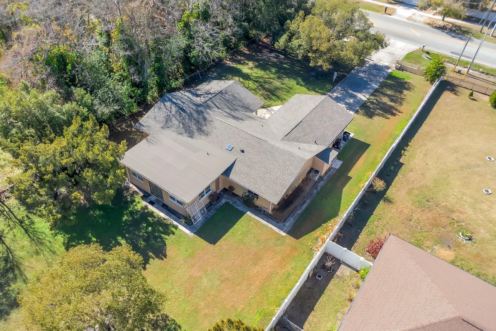 1137 N CHICKASAW TRAIL