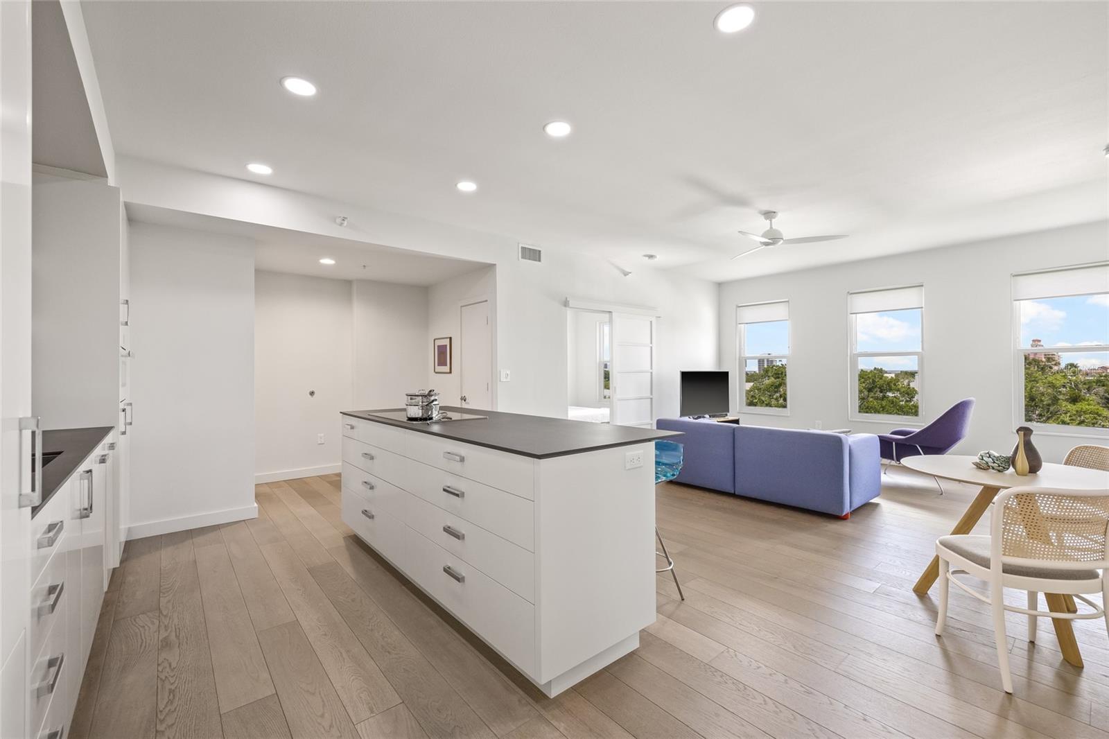 205 5TH AVENUE N 501