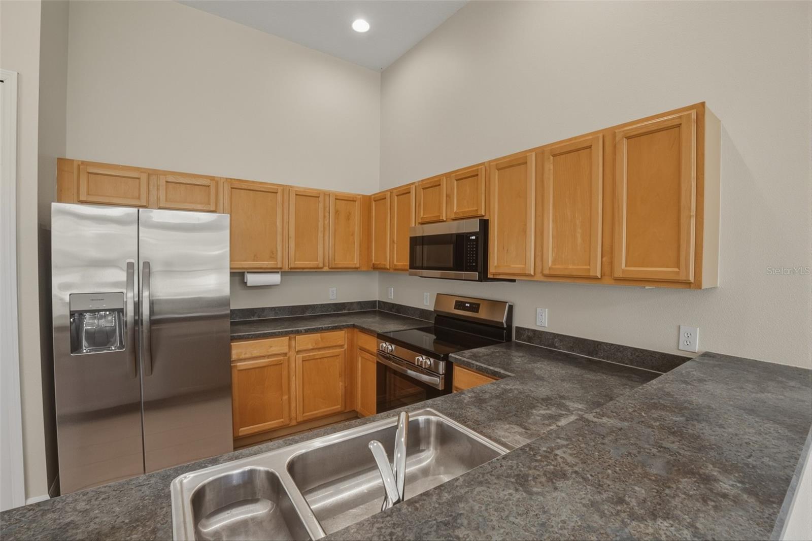 RETREAT AT WEKIVA - Residential