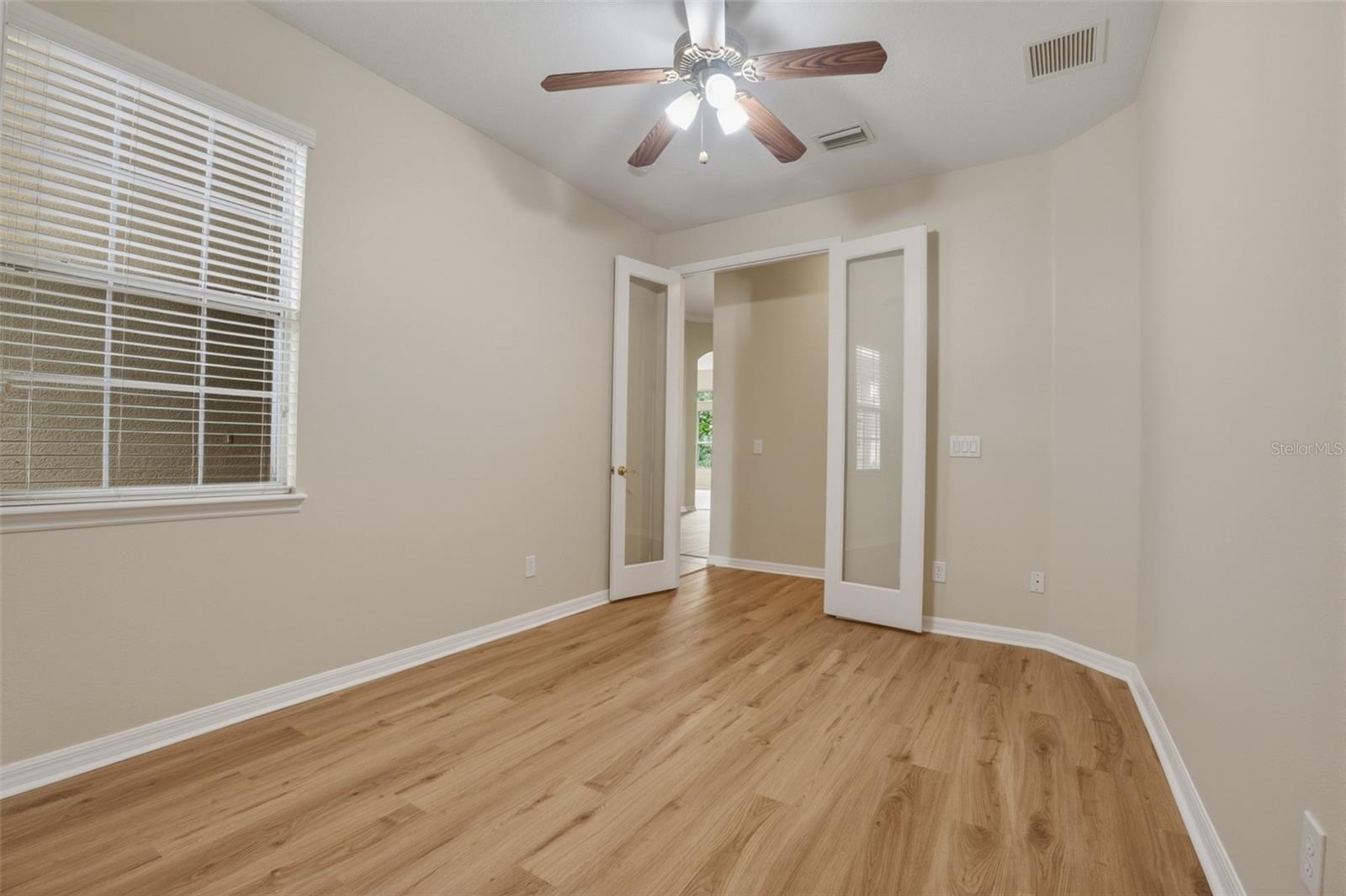 RETREAT AT WEKIVA - Residential