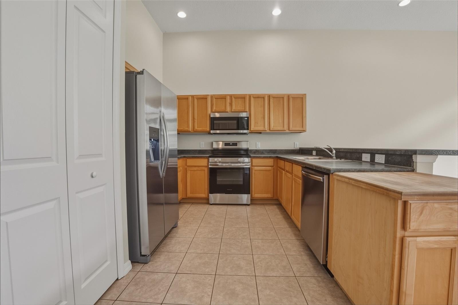 RETREAT AT WEKIVA - Residential