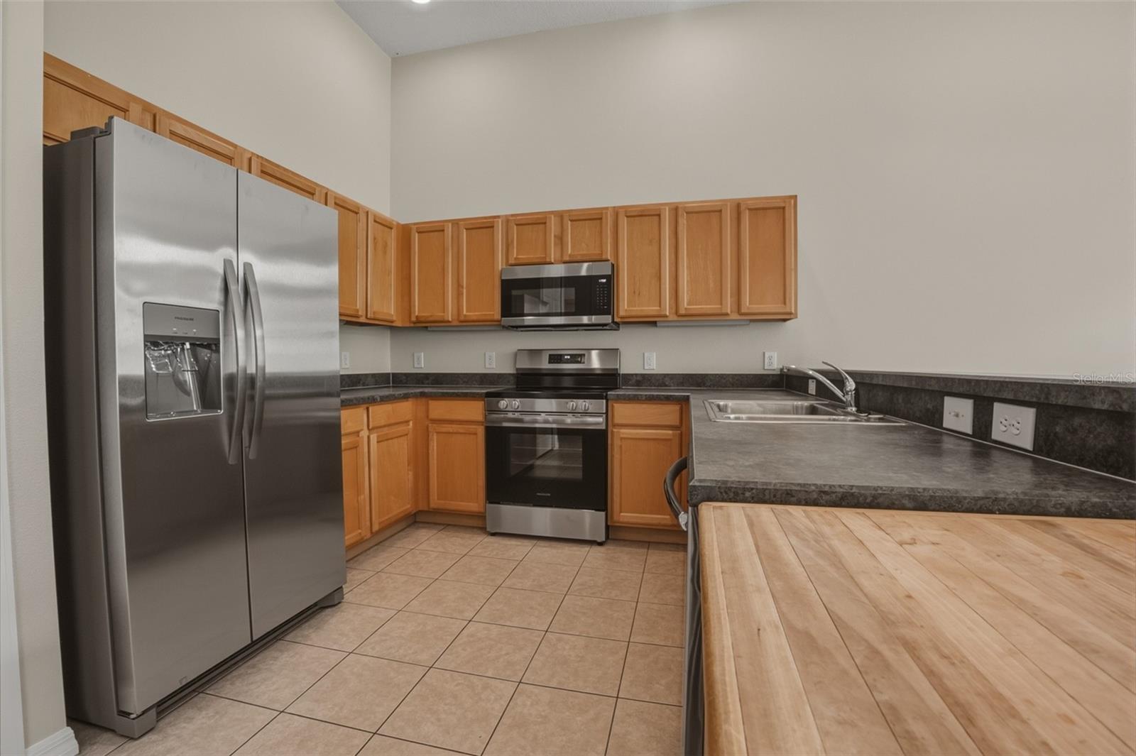 RETREAT AT WEKIVA - Residential