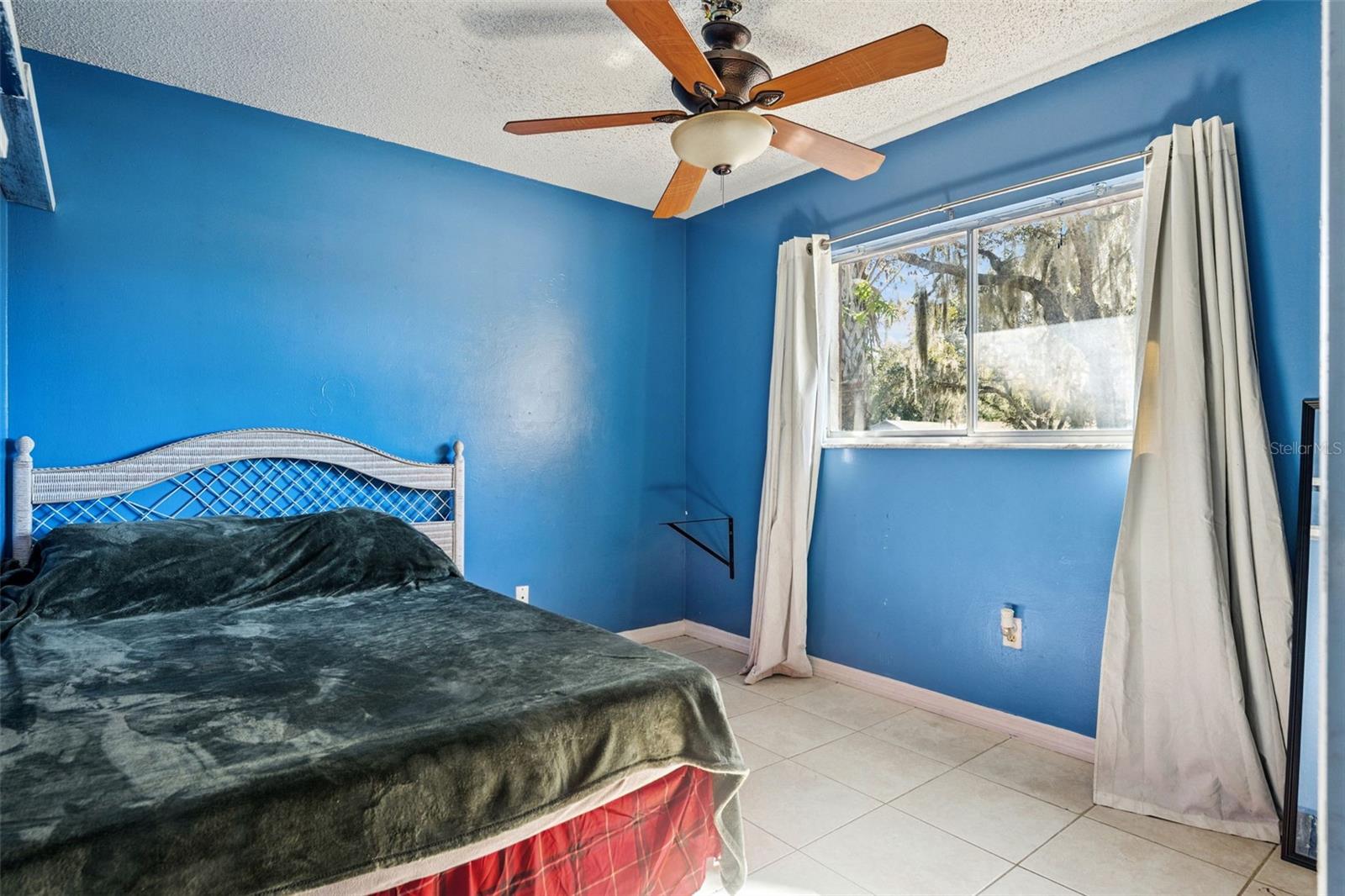 SKY LARK UNIT 2 REP - Residential