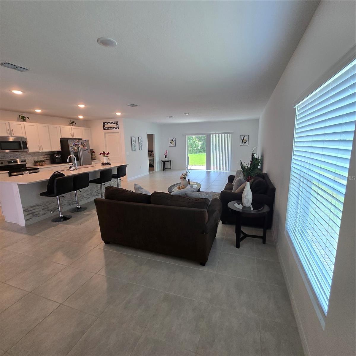 STEPPING STONE POD A PH 2 - Residential Lease