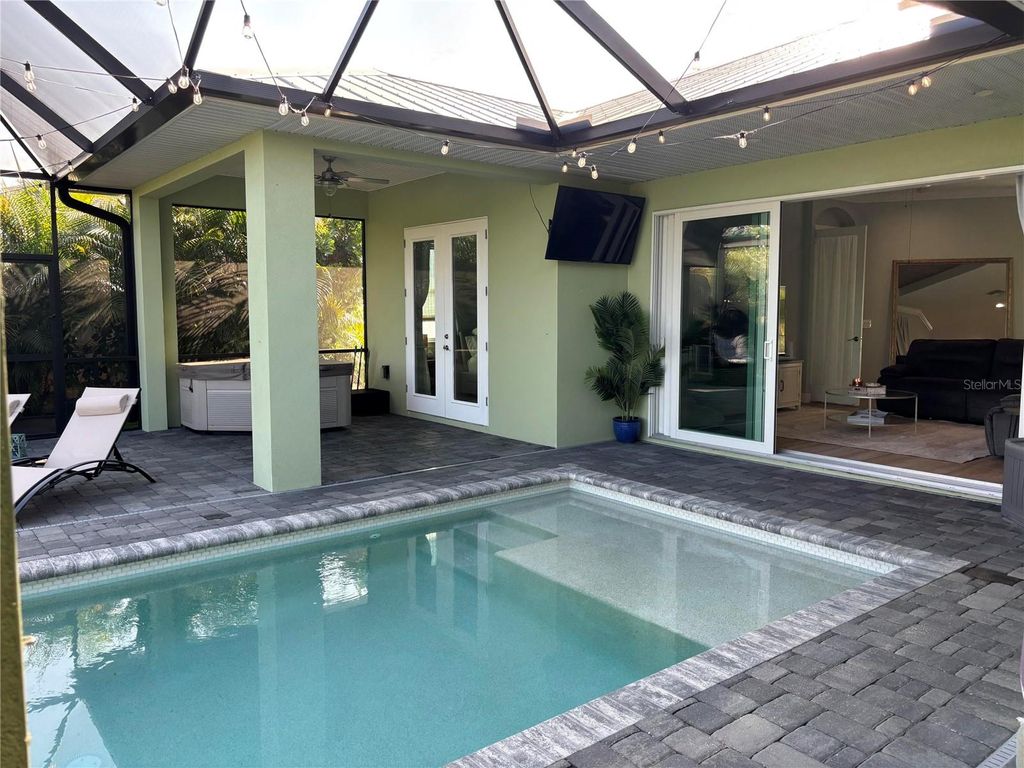 Photo of 805 30th Court E, Bradenton, FL 34208 (MLS # O6366392)