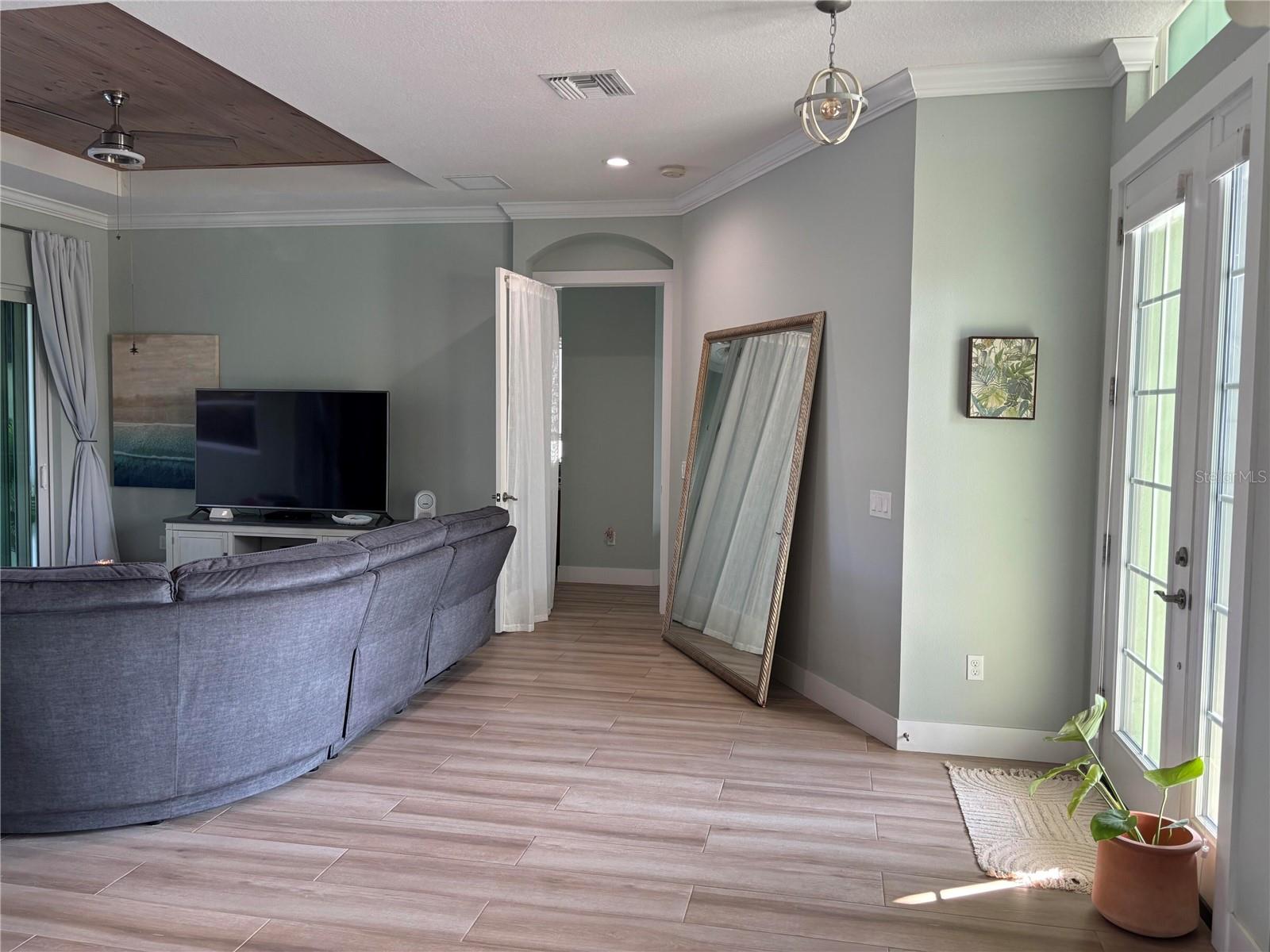 HIDDEN LAGOON PH II - Residential