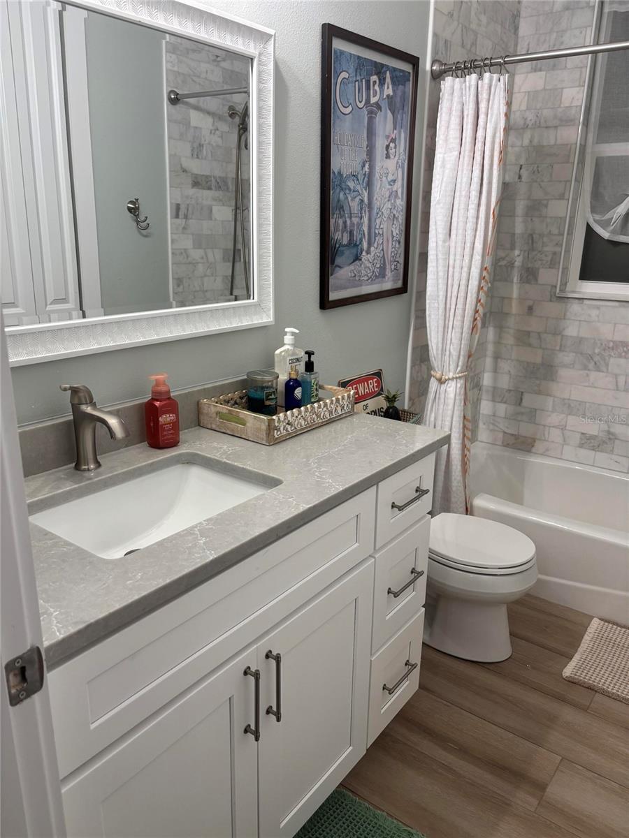 HIDDEN LAGOON PH II - Residential