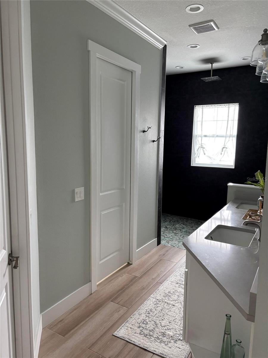 HIDDEN LAGOON PH II - Residential