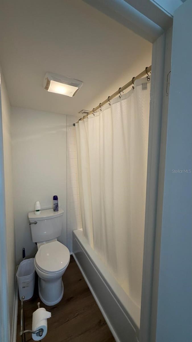 WINDING CREEK - Residential Lease