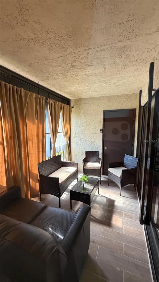 WINDING CREEK - Residential Lease