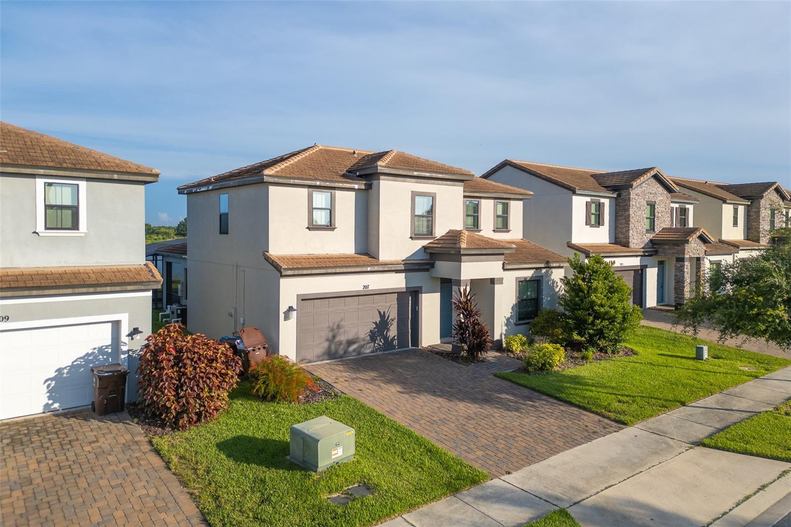 207 MACAULAYS COVE