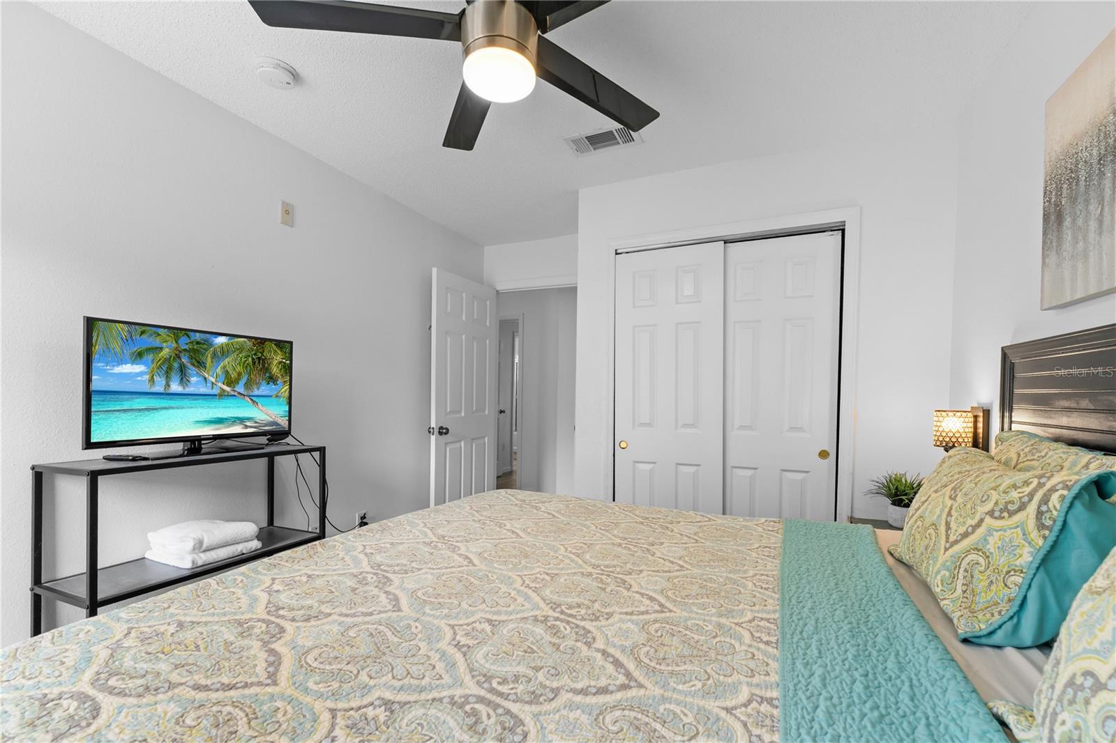 LAKE BERKLEY RESIDENCE - Residential