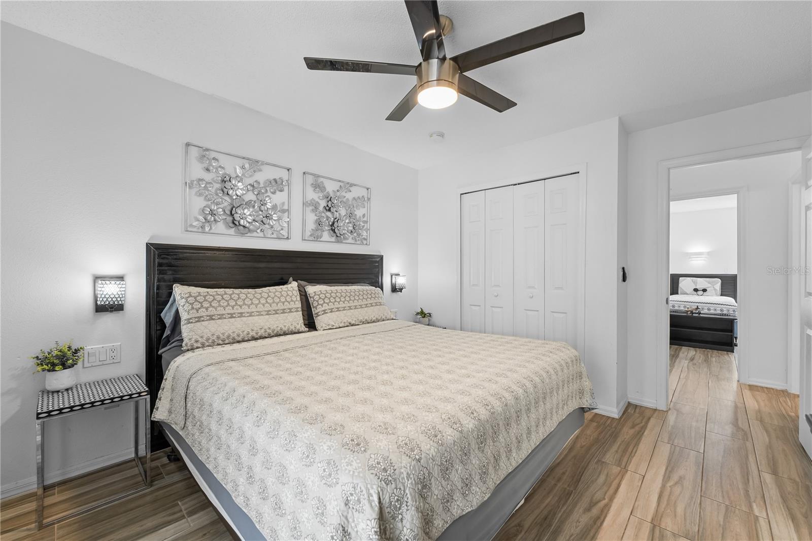 LAKE BERKLEY RESIDENCE - Residential