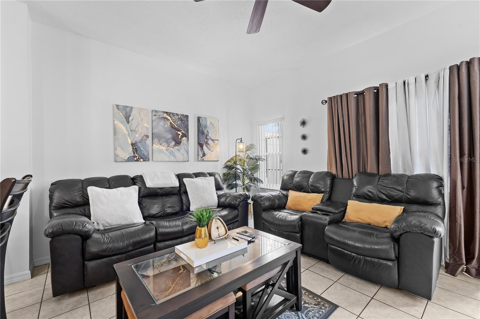 LAKE BERKLEY RESIDENCE - Residential