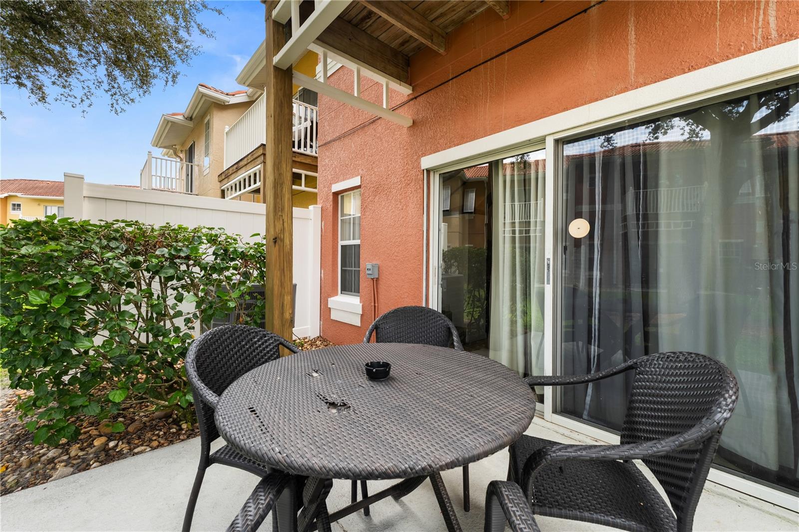 LAKE BERKLEY RESIDENCE - Residential