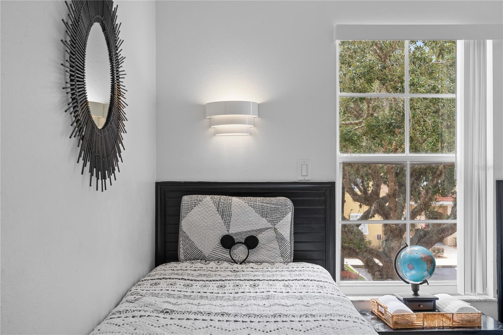 LAKE BERKLEY RESIDENCE - Residential