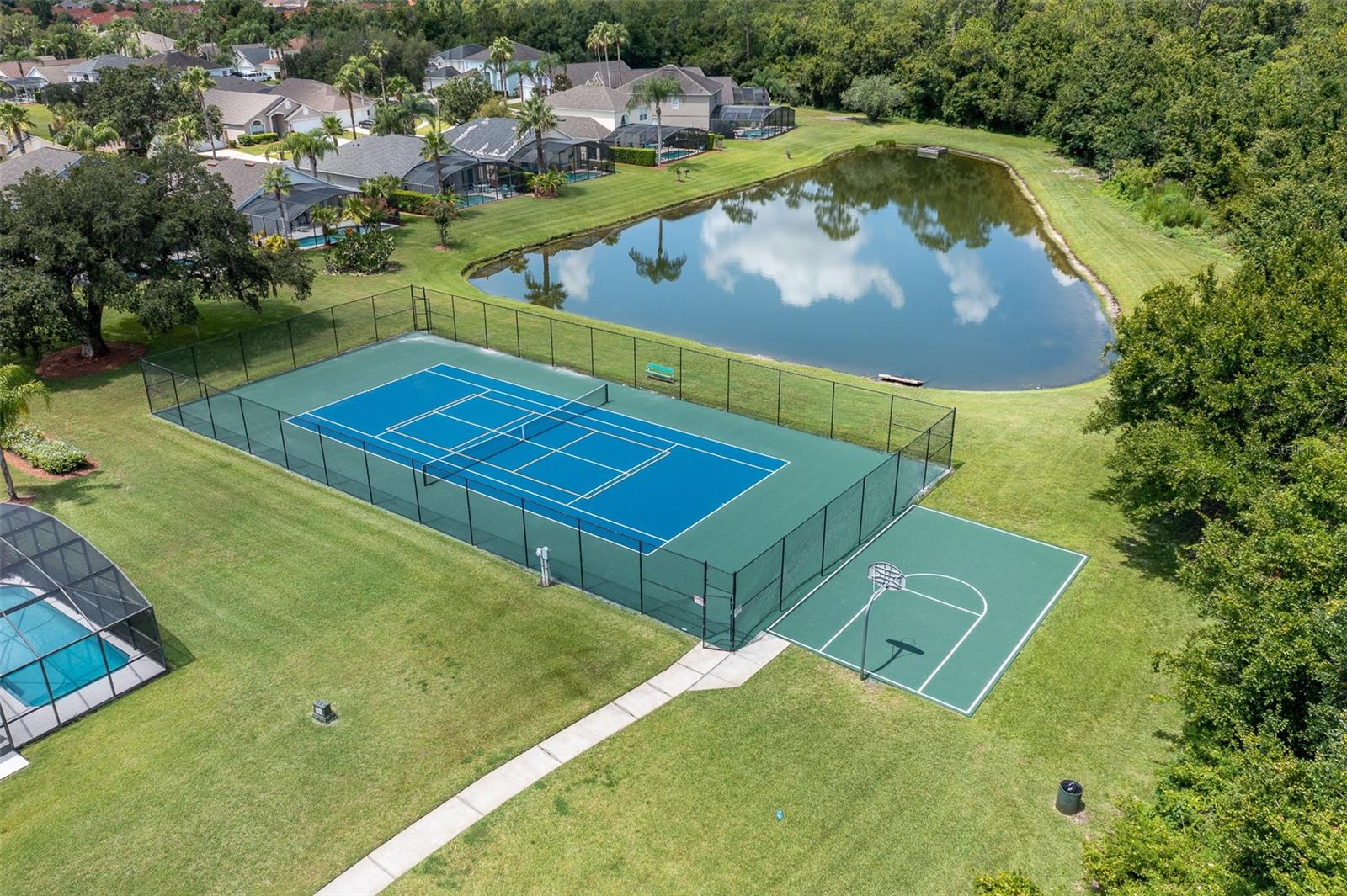 LAKE BERKLEY RESIDENCE - Residential