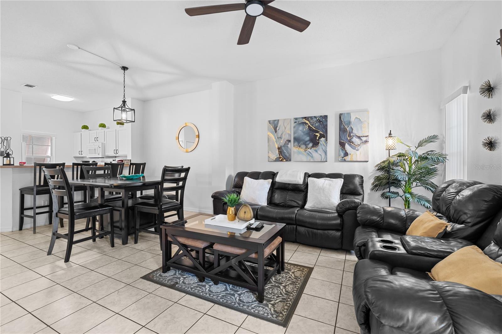 LAKE BERKLEY RESIDENCE - Residential