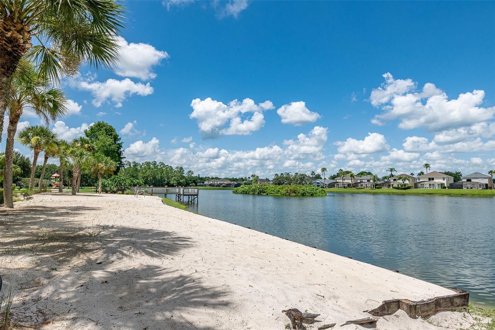 LAKE BERKLEY RESIDENCE - Residential