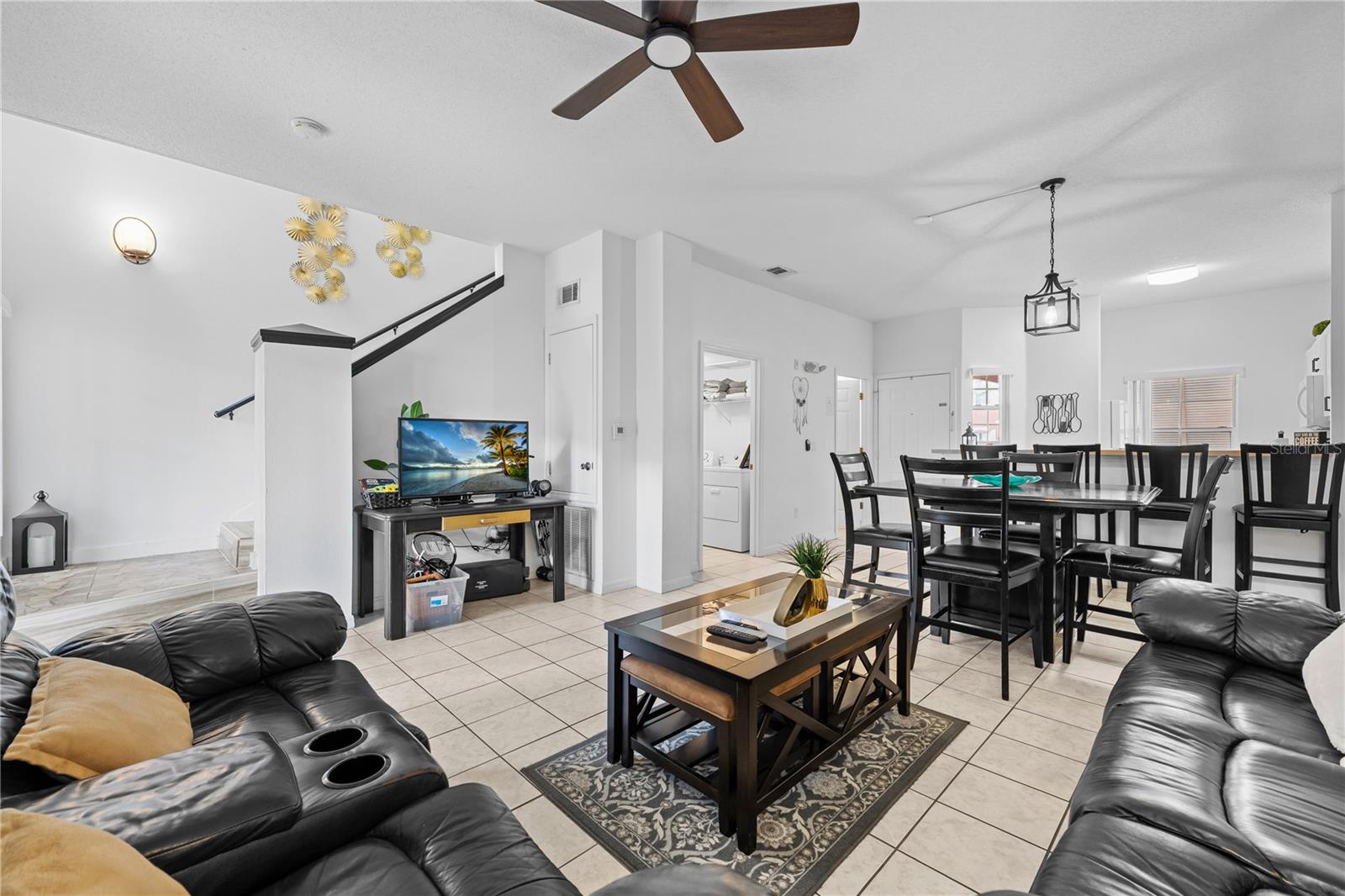 LAKE BERKLEY RESIDENCE - Residential