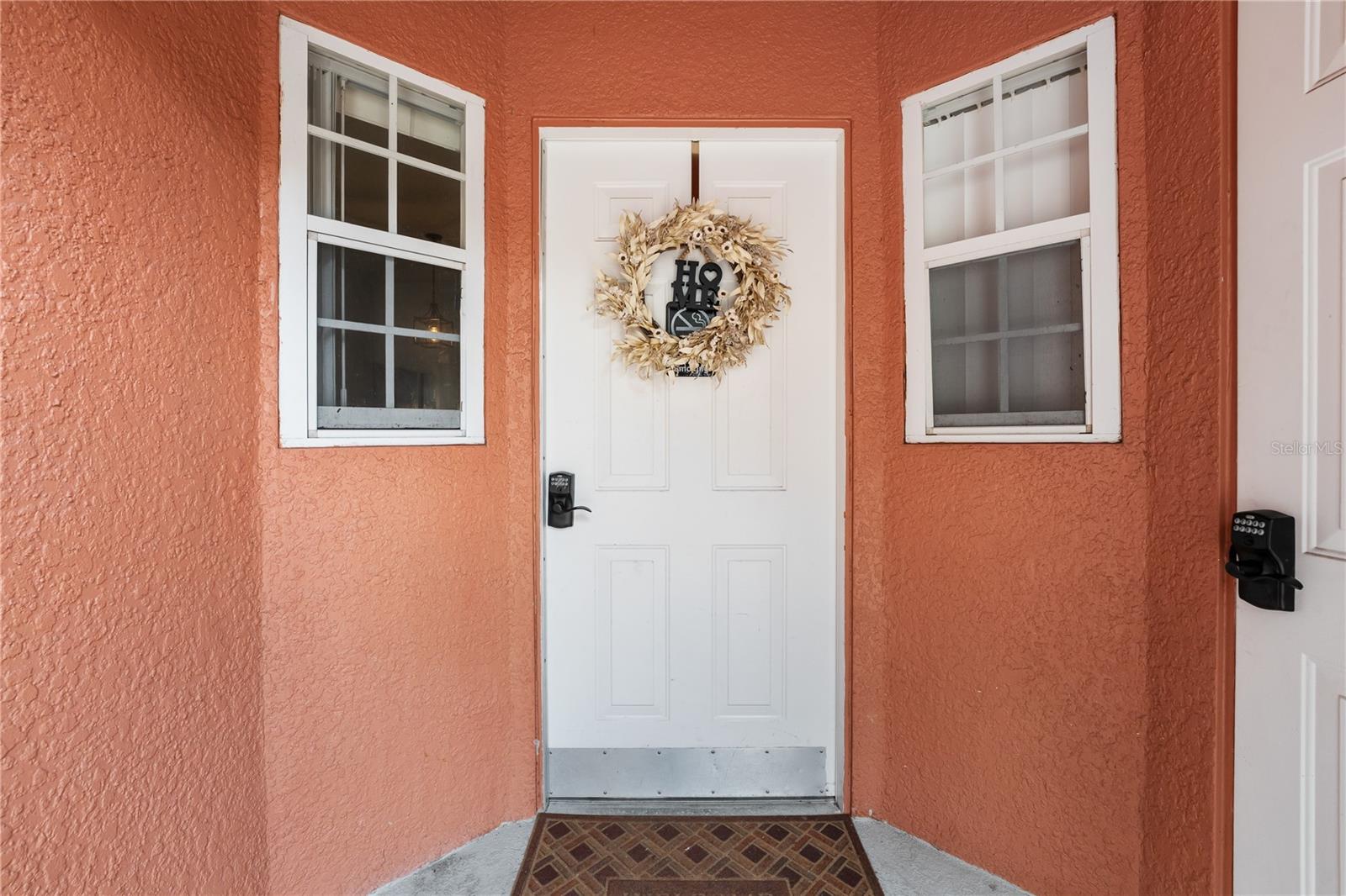 LAKE BERKLEY RESIDENCE - Residential