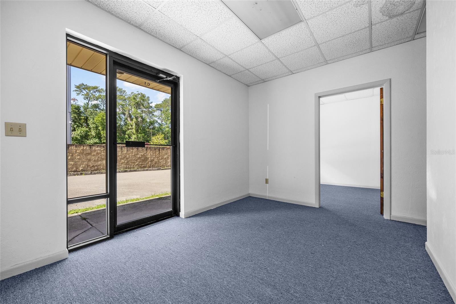 PARADISE SUB CONTD - Commercial Lease