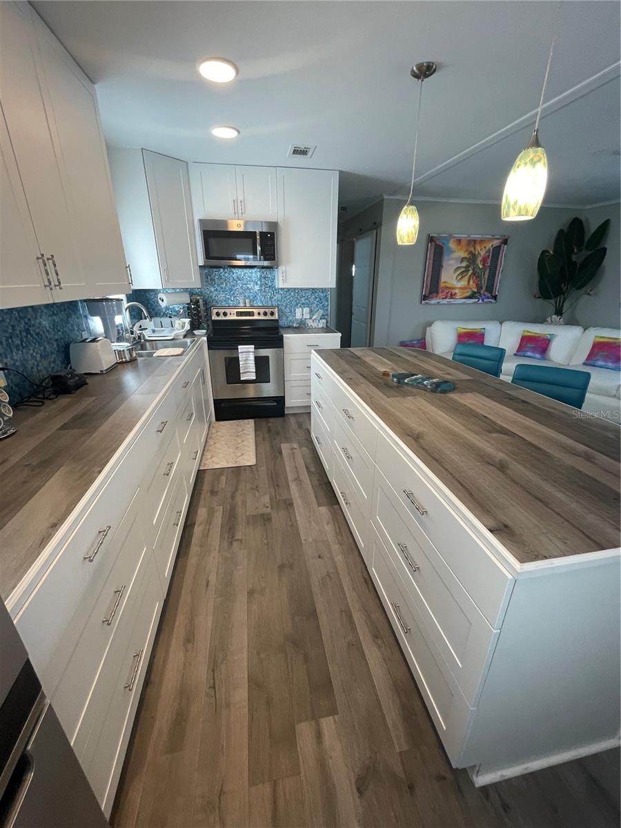 GULFSHORE OF LONGBOAT KEY - Residential