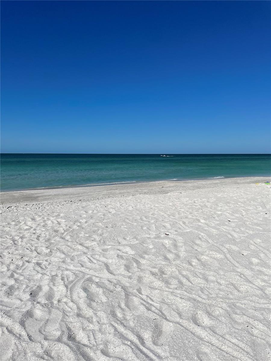 GULFSHORE OF LONGBOAT KEY - Residential