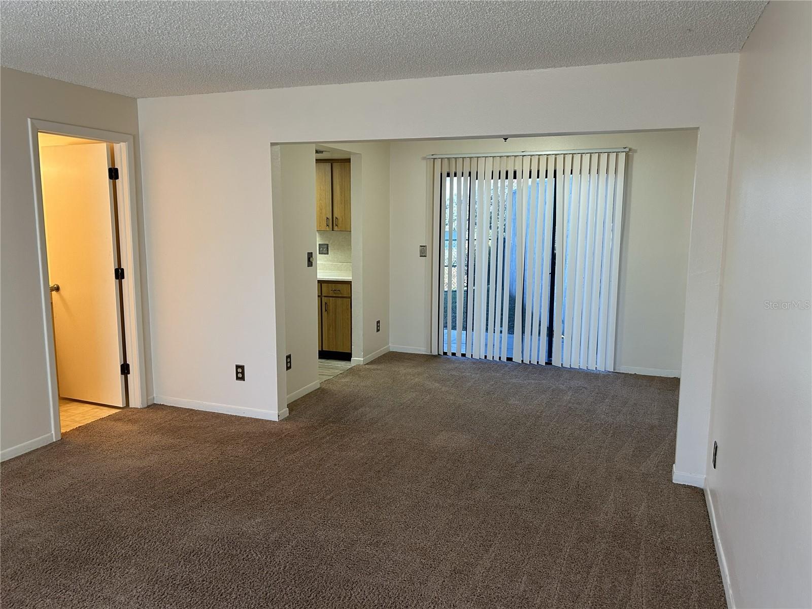 RESORT LAKE ESTATES - Residential Lease