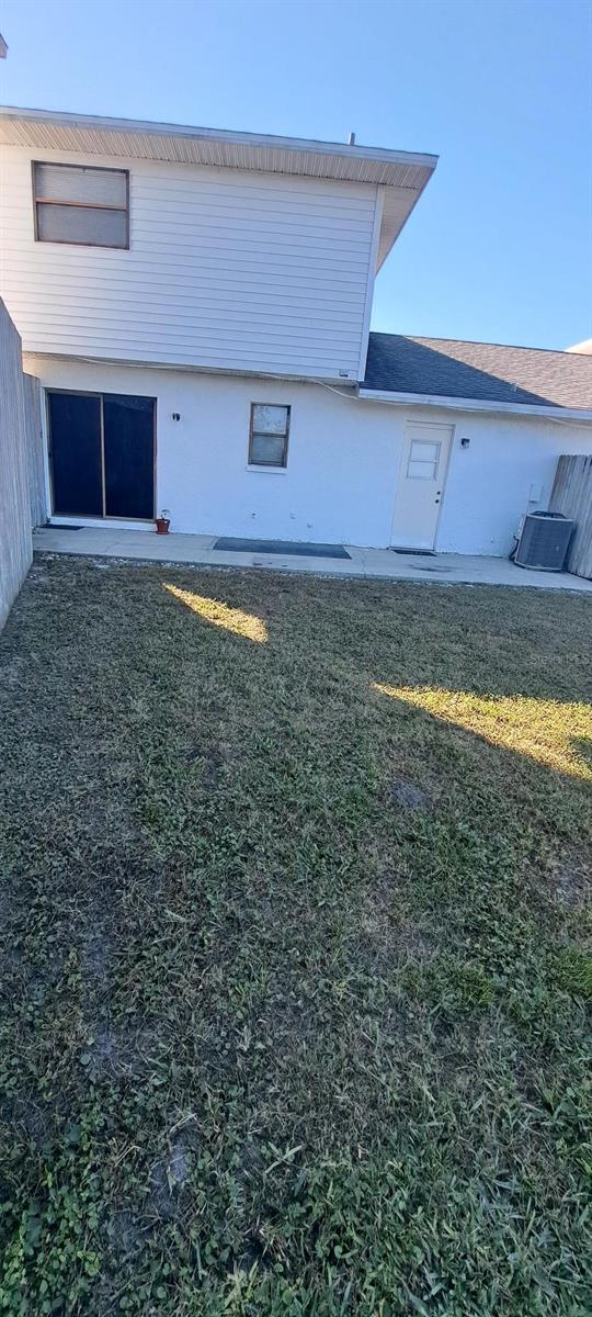 RESORT LAKE ESTATES - Residential Lease