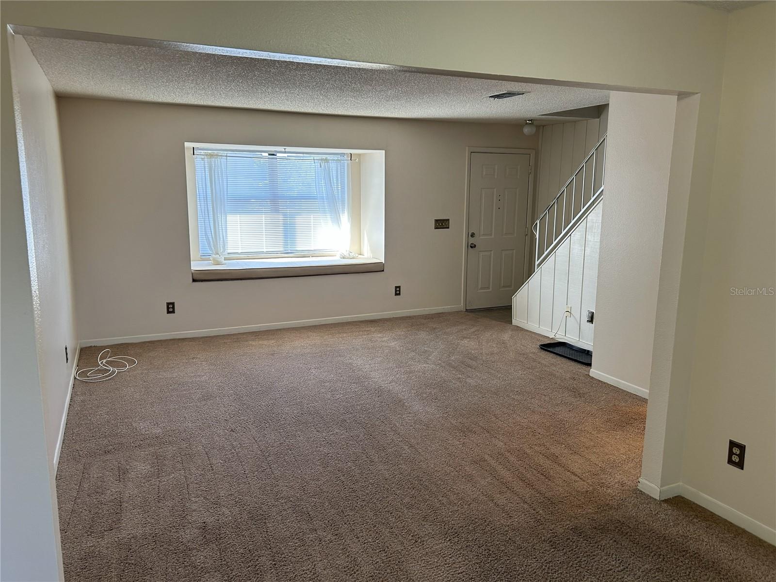 RESORT LAKE ESTATES - Residential Lease