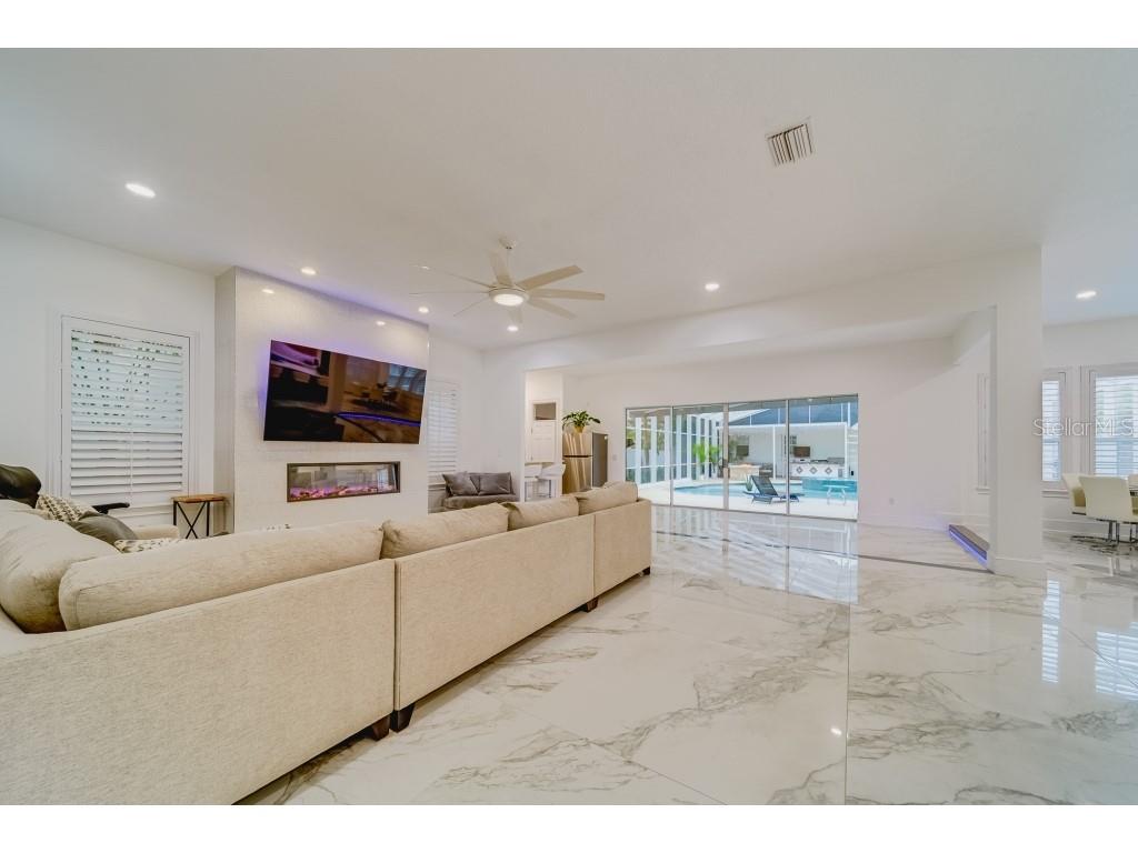 RESERVE THE - Residential