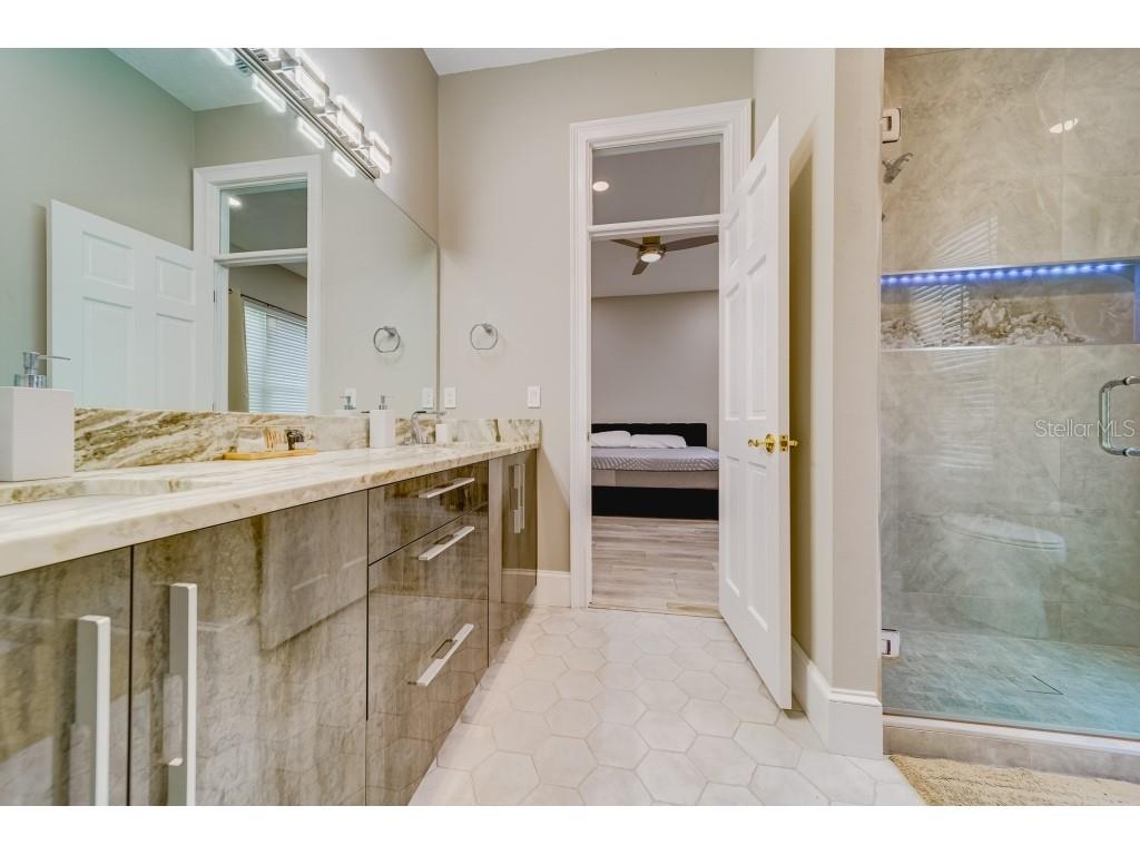 RESERVE THE - Residential
