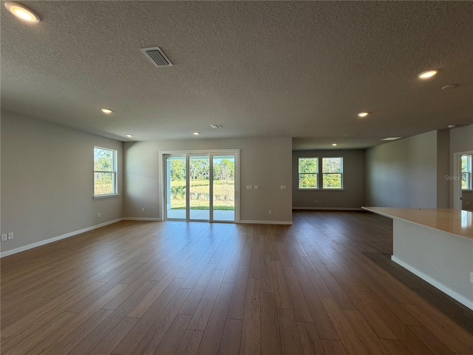 RESERVE EAST - Residential