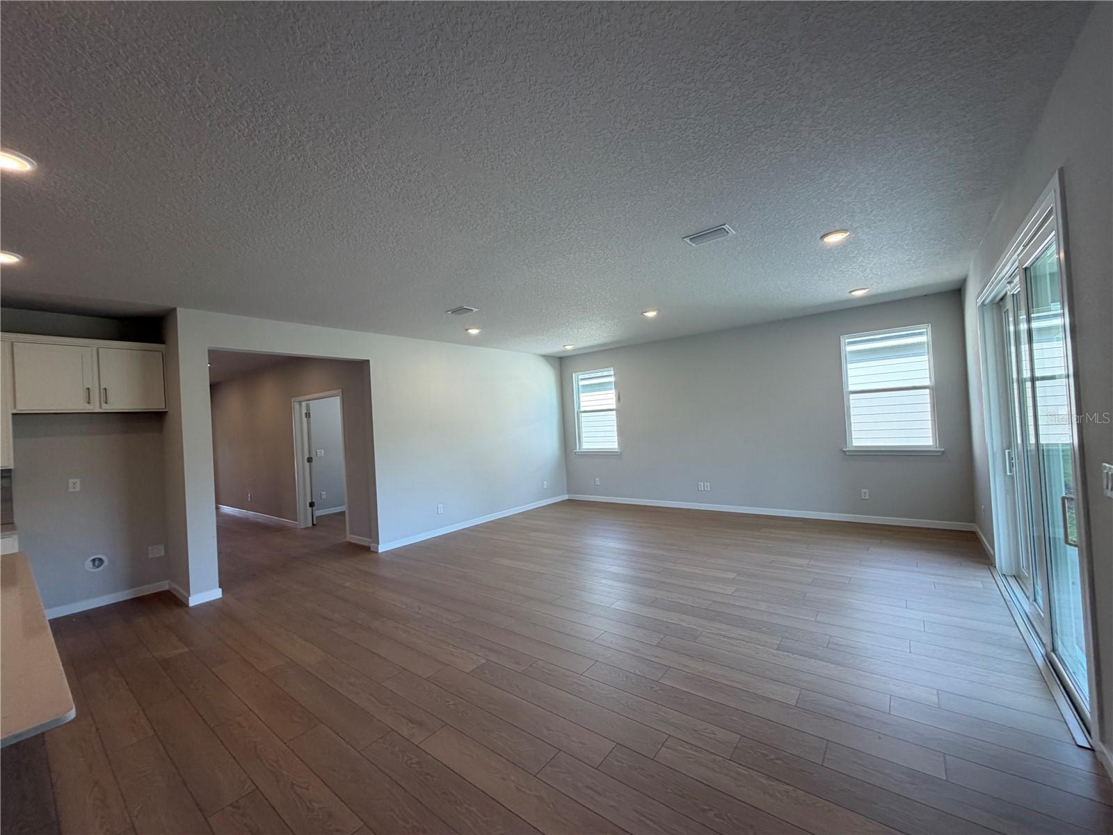 RESERVE EAST - Residential