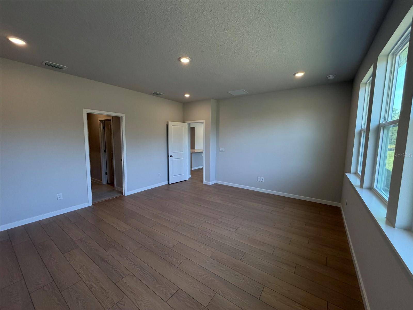 RESERVE EAST - Residential