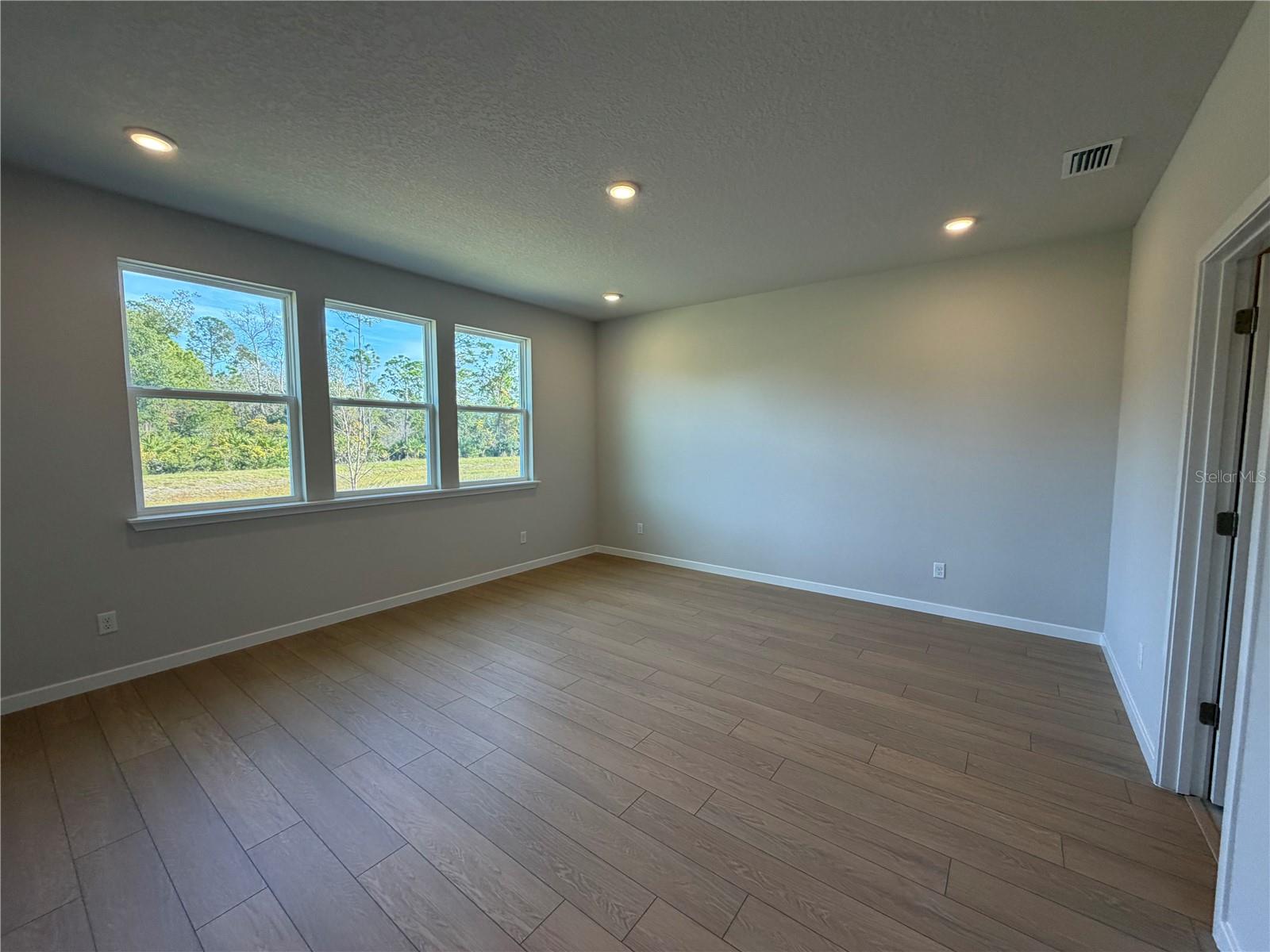 RESERVE EAST - Residential