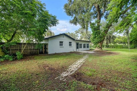 A home in SEFFNER