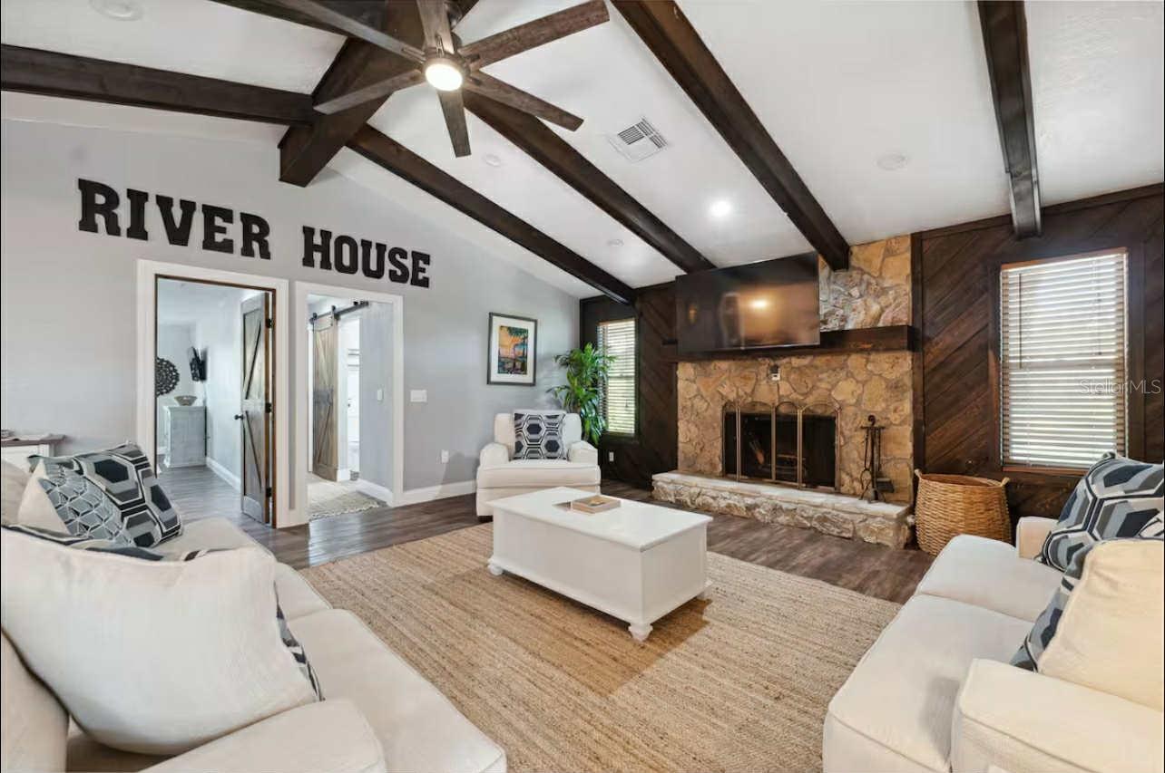 2195 N SLEWFOOT PATH