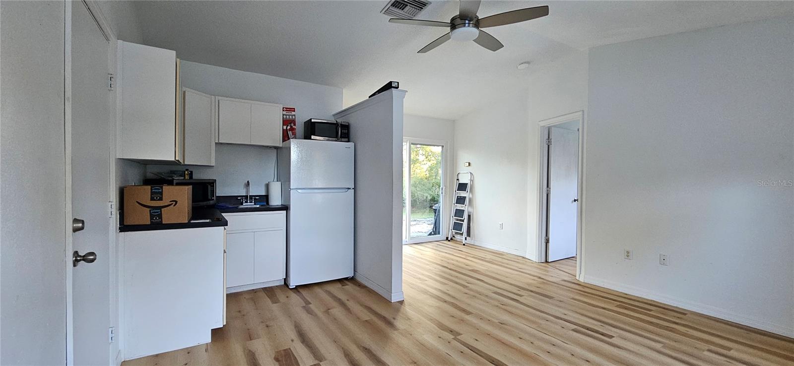 TAVADORA SHORES FIRST ADD - Residential Lease