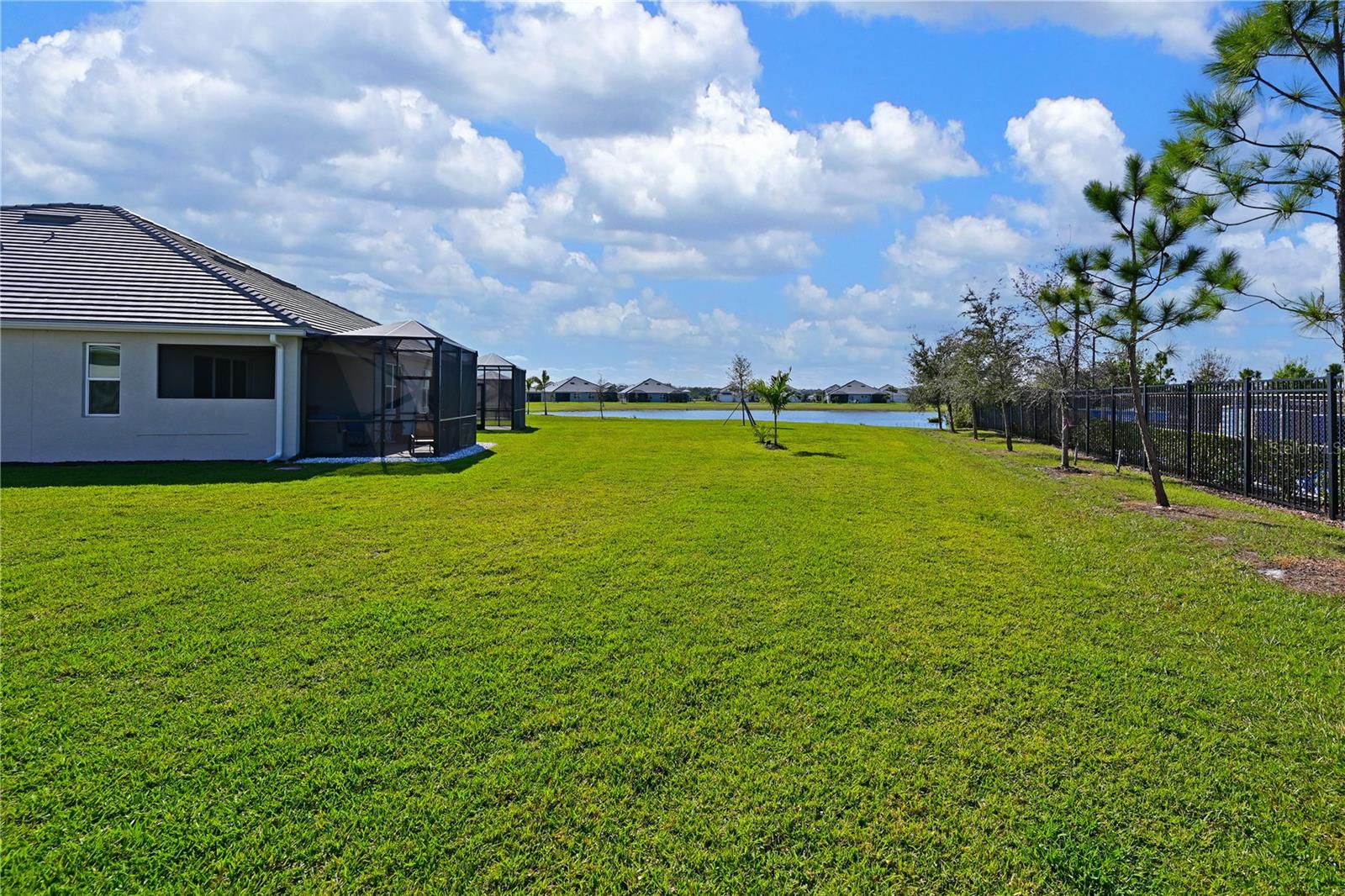 WATERCOLOR PLACE I - Residential